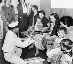 The 6 wives with 3 kids on SEFI 1939. None of them look particularly crazy!